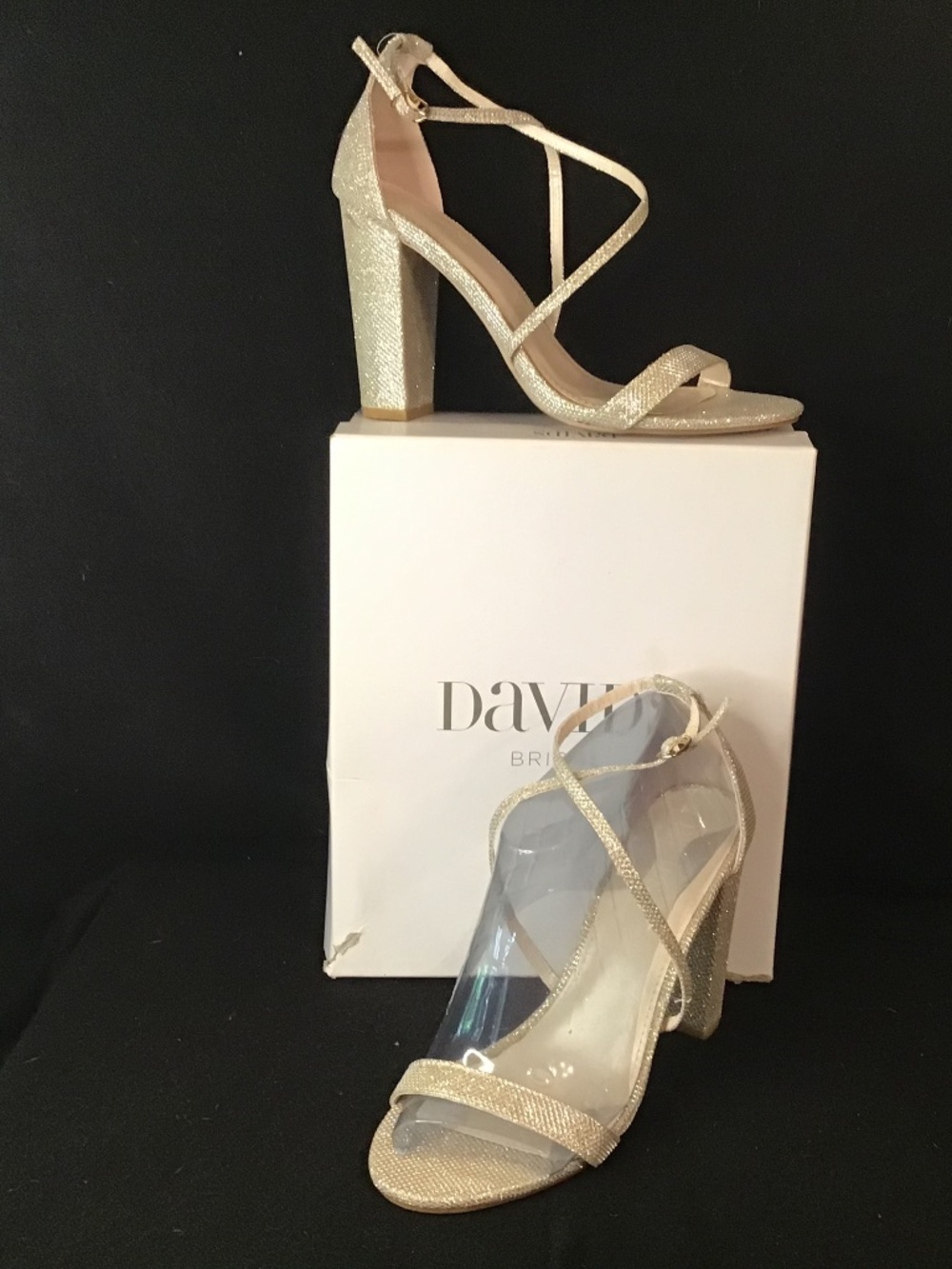 New! David’s Bridal Block 4.5 Heel. Gold  Ankle Strap Sandal Sz 10 Open toes